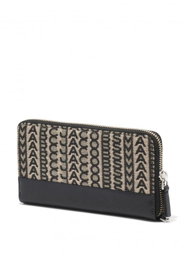 The continental wristlet